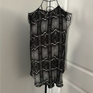 Vince Camuto Animal Print Tank Top in Size XS